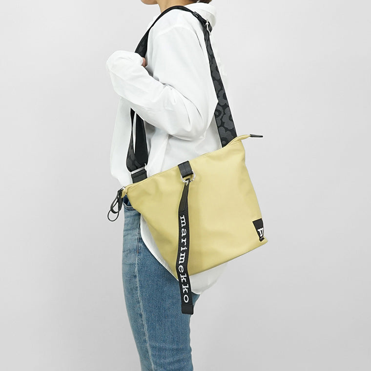 marimekko レディース メンズ ショルダーバッグ CARRY ALL SOLID 093942 イエロー 810