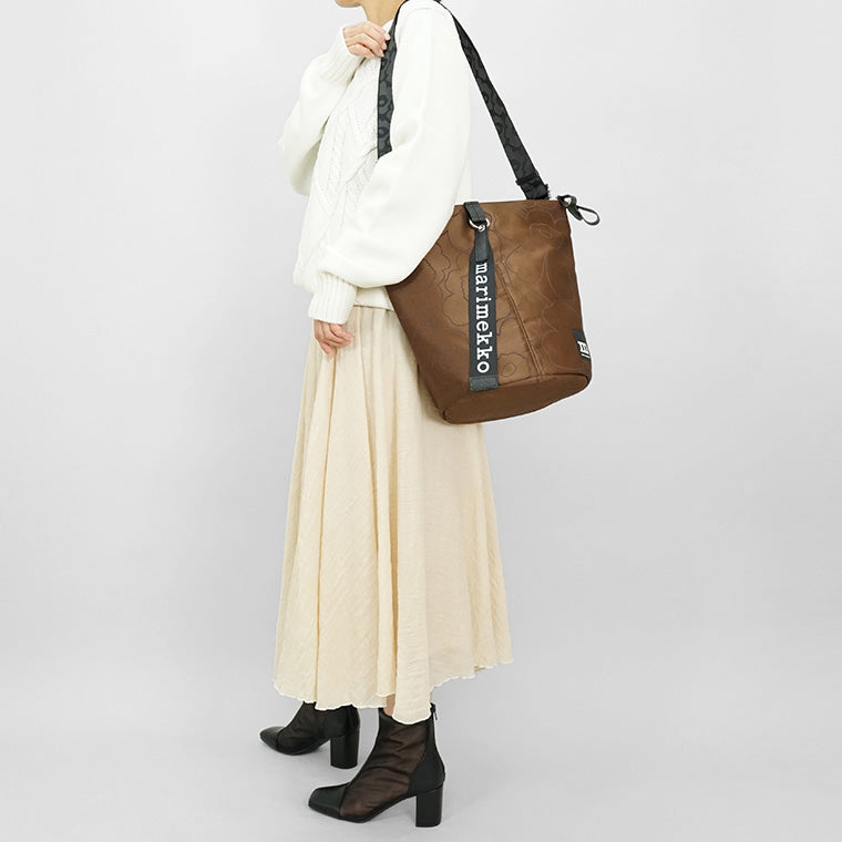 marimekko レディース メンズ ショルダーバッグ ALL DAY BUCKET PIIRTO UNIKKO 093943 ブラウン 890