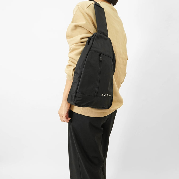 MARNI KIDS キッズ ボディバッグ MW107U M01634 M00TJ ブラック 0M900