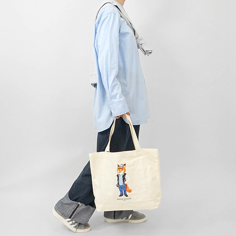 MAISON KITSUNE レディース メンズ トートバッグ DRESSED FOX TOTE PM05107 WW9042 ECRU ベージュ P700