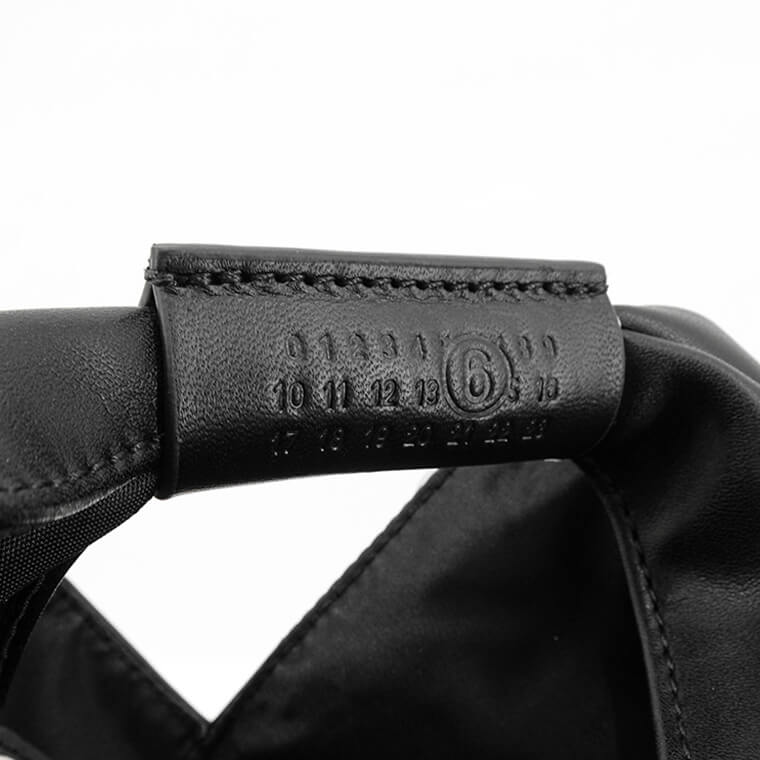 MM6 Maison Margiela レディース ショルダーバッグ JAPANESE CLASSIC CROSSBODY BAG SB6WD0026 P4313 ブラック T8013