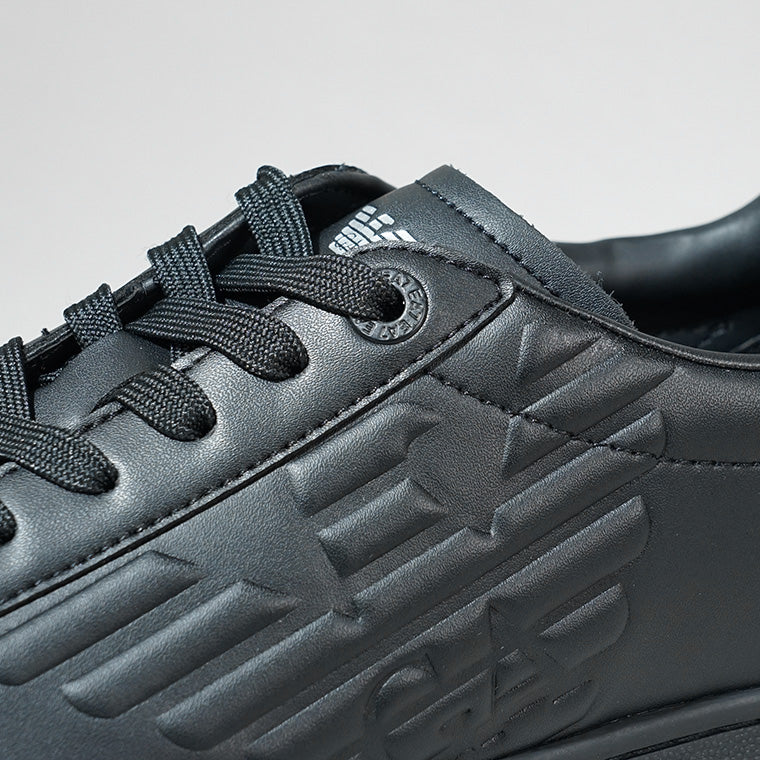 EMPORIO ARMANI EA7 メンズ スニーカー X8X001 XCC51 TRIPLE BLACK ブラック A083
