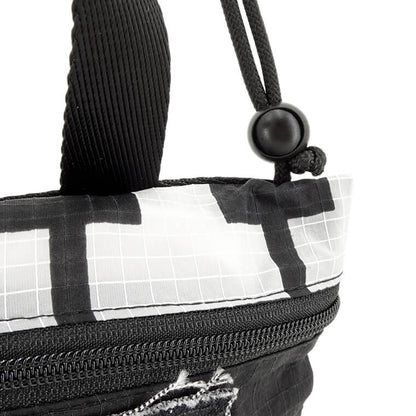marimekko レディース メンズ ショルダーバッグ FUNNY CROSS POCKET MARIMERKKI 092210 BLACK WHITE ブラック ホワイト 992