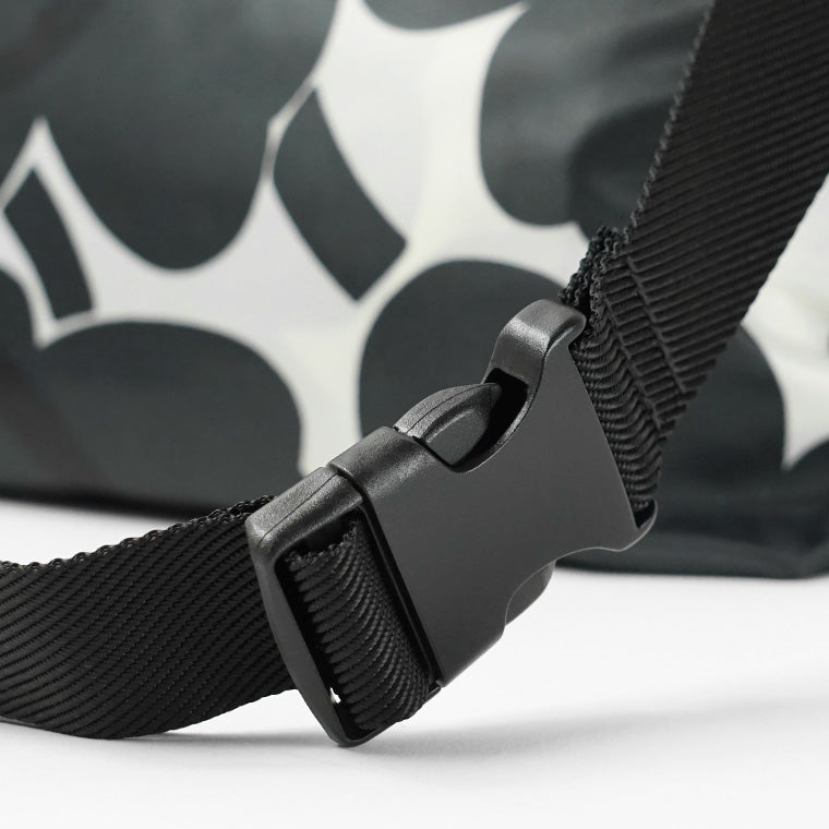marimekko レディース メンズ ショルダーバッグ NEAT CROSSBODY UNIKKO S 095250 ダークグレー オフホワイト 919