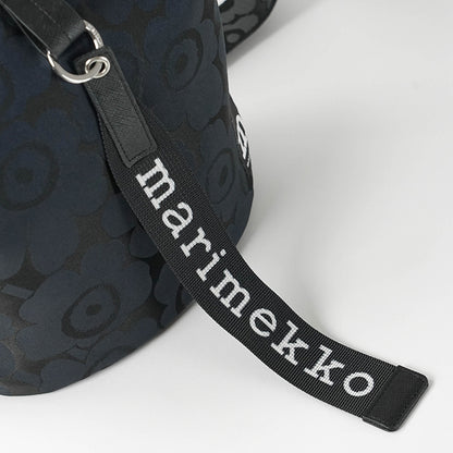 marimekko レディース メンズ ショルダーバッグ CARRY ALL UNIKKO 095300 ダークネイビー 550