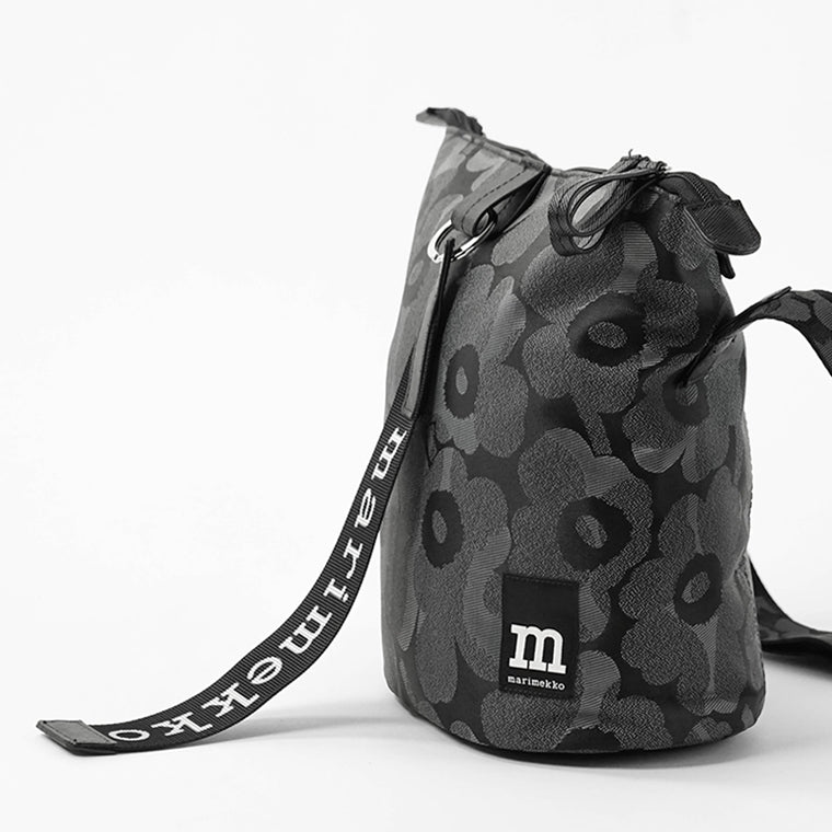 marimekko レディース メンズ ショルダーバッグ CARRY ALL UNIKKO 095837 グレー ダークグレー 991