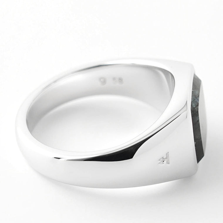 TOM WOOD メンズ リング KAY RING BLACK LARVIKITE 101486 シルバー