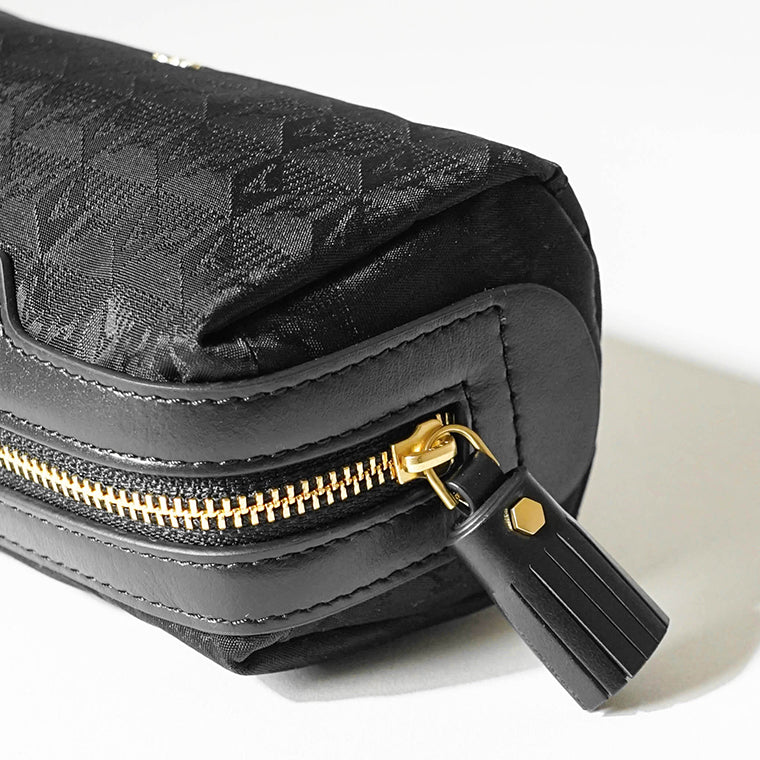 ANYA HINDMARCH レディース ポーチ GIRLIE STUFF IN BLACK AH LOGO 180535 ブラック BLACK