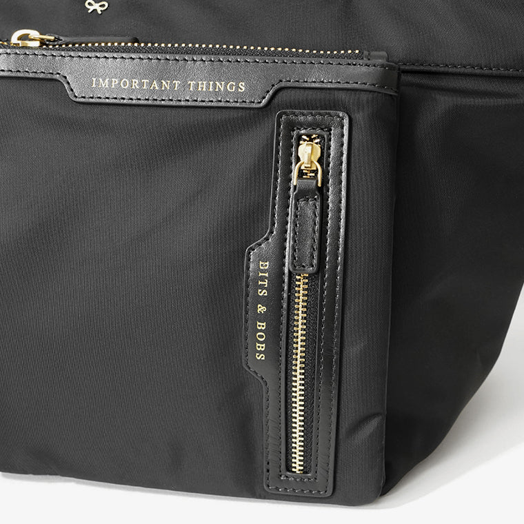 ANYA HINDMARCH レディース バッグ E W TOTE MINI MULTI POCKET 193474 ブラック BLACK