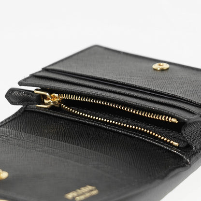 【SUMMER FINAL SALE】 PRADA レディース 2つ折り財布 SAFFIANO TRIANG 1MV021 QHH 2カラー