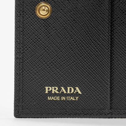 【SUMMER FINAL SALE】 PRADA レディース 2つ折り財布 SAFFIANO TRIANG 1MV204 QHH NERO ブラック F0002