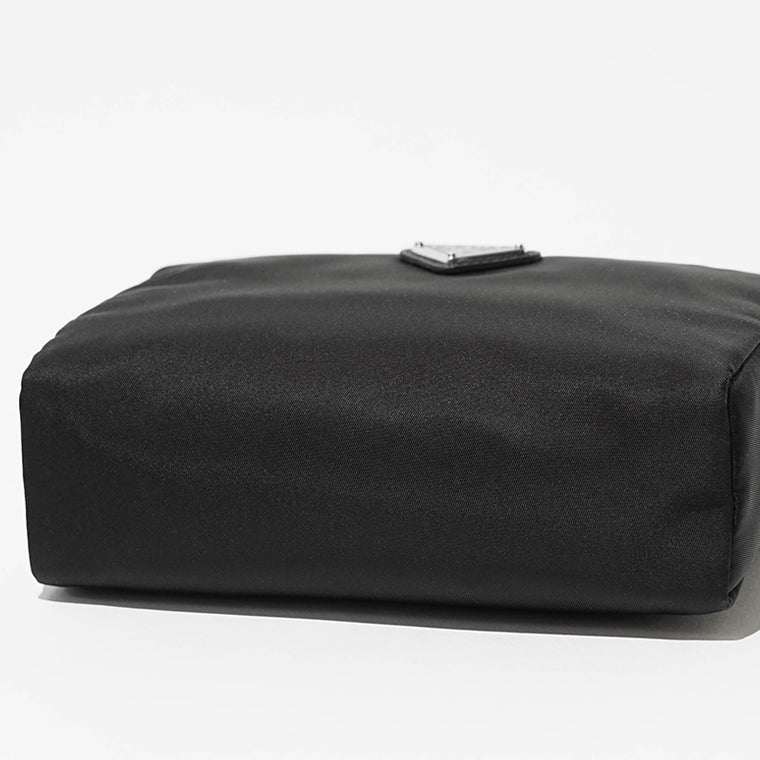 【SUMMER FINAL SALE】 PRADA レディース メンズ ポーチ VELA SMALL Re-Nylon POUCH 1NS021 R067 NERO ブラック F0002