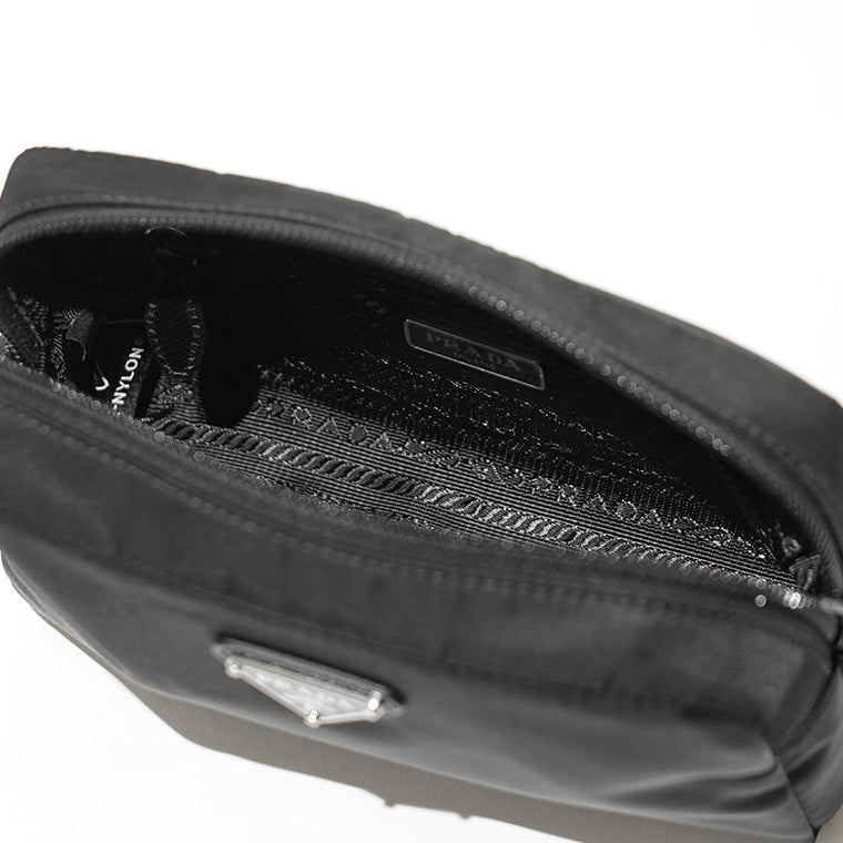 【SUMMER FINAL SALE】 PRADA レディース メンズ ポーチ VELA SMALL Re-Nylon POUCH 1NS021 R067 NERO ブラック F0002