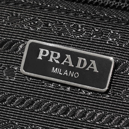 【SUMMER FINAL SALE】 PRADA レディース メンズ ポーチ VELA SMALL Re-Nylon POUCH 1NS021 R067 NERO ブラック F0002
