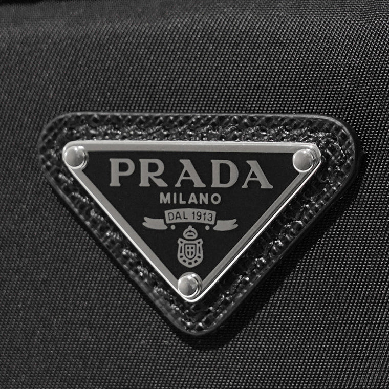 【SUMMER FINAL SALE】 PRADA レディース メンズ ポーチ VELA SMALL Re-Nylon POUCH 1NS021 R067 NERO ブラック F0002