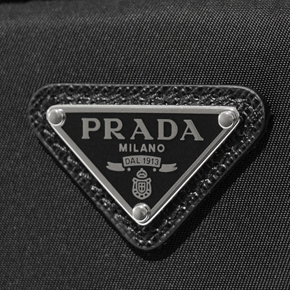 【SUMMER FINAL SALE】 PRADA レディース メンズ ポーチ VELA SMALL Re-Nylon POUCH 1NS021 R067 NERO ブラック F0002