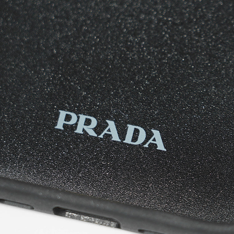 PRADA レディース メンズ iPhone 15 Pro 専用ケース SAFFIANO TRIANG 1ZH181 QHH NERO ブラック F0002