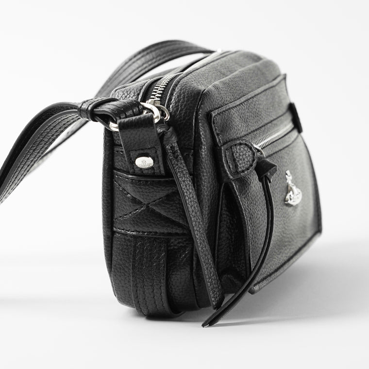 Vivienne Westwood レディース メンズ ショルダーバッグ HANNAH CROSSBODY 48030019U S000D BLACK ブラック N403
