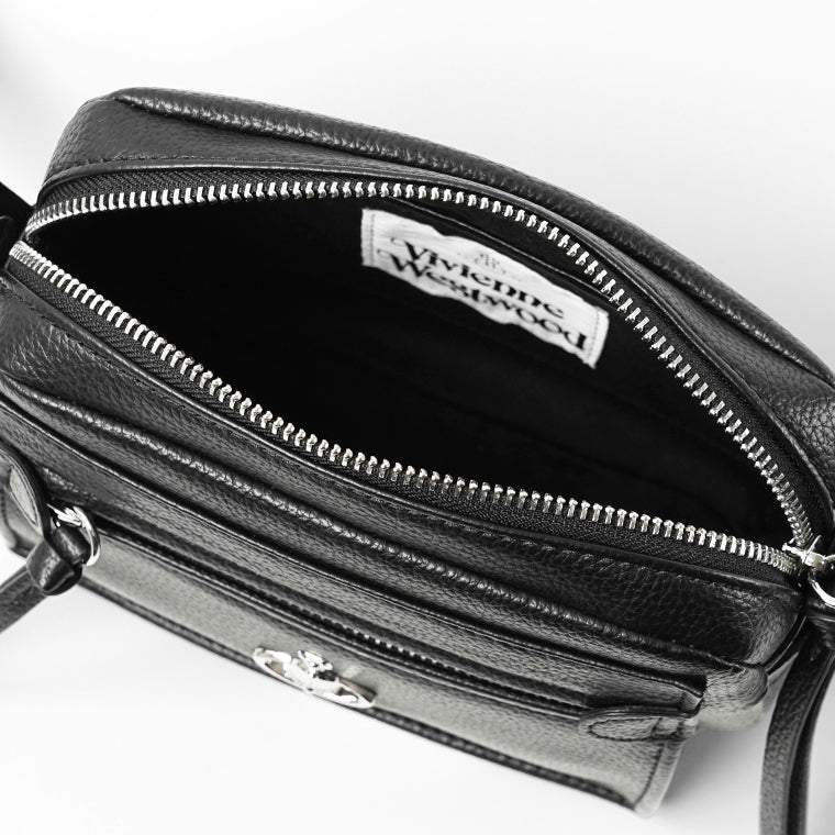 Vivienne Westwood レディース メンズ ショルダーバッグ HANNAH CROSSBODY 48030019U S000D BLACK ブラック N403