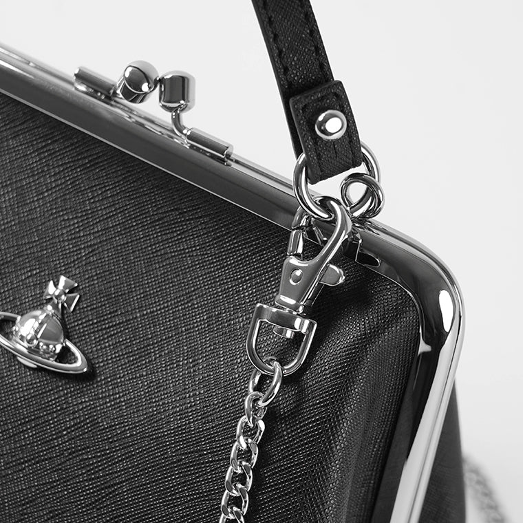 Vivienne Westwood レディース ショルダーバッグ GRANNY FRAME PURSE 4B010007W S0021 BLACK ブラック N401