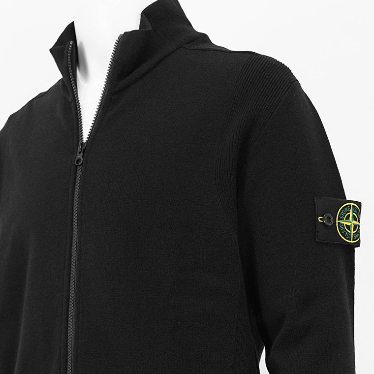 ストーンアイランド カーディガン　定番ブラックカラー STONE ISLAND 24AWモデル ストーンアイランド バッジワッペン