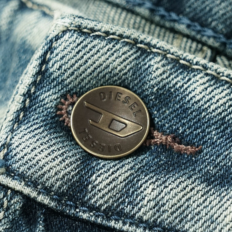 DIESEL メンズ ジーンズ 1993 D VYL A15798 09P34 ウォッシュブルー 01