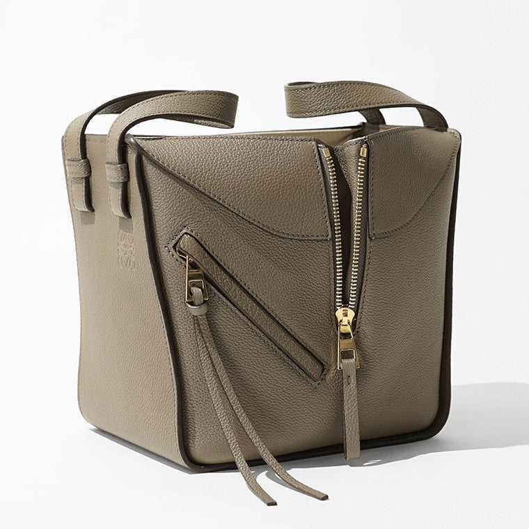 【SUMMER FINAL SALE】 LOEWE レディース ショルダーバッグ HAMMOCK COMPACT BAG A538H13X23 A538H13X10 2カラー