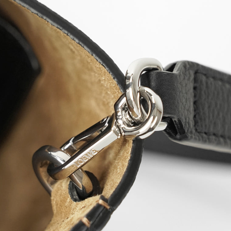 【SUMMER FINAL SALE】 LOEWE レディース ショルダーバッグ PEBBLE BUCKET BAG MINI AANBBBMX31 2カラー