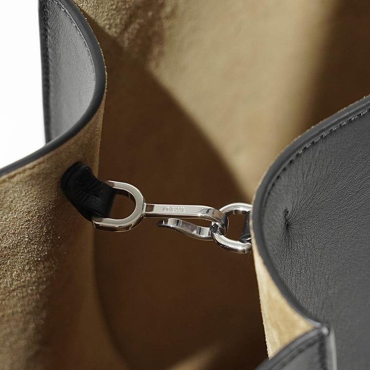 【SUMMER FINAL SALE】 LOEWE レディース ショルダーバッグ BILBAO BUCKET MEDIUM AWRAWRPX01 BLACK ブラック 1100