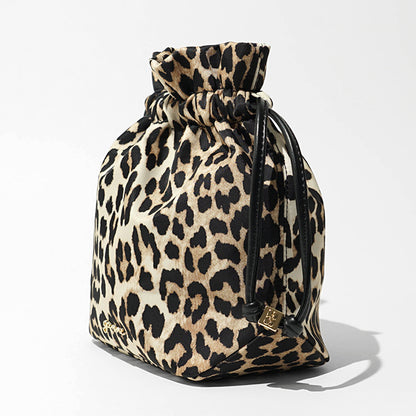 GANNI レディース ポーチ PRINTED BOU BUCKET POUCH IN LEOPARD B3010069 ALMOND MILK アーモンドミルク 859