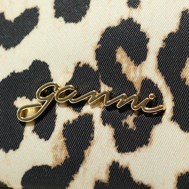 GANNI レディース ポーチ PRINTED BOU BUCKET POUCH IN LEOPARD B3010069 ALMOND MILK アーモンドミルク 859