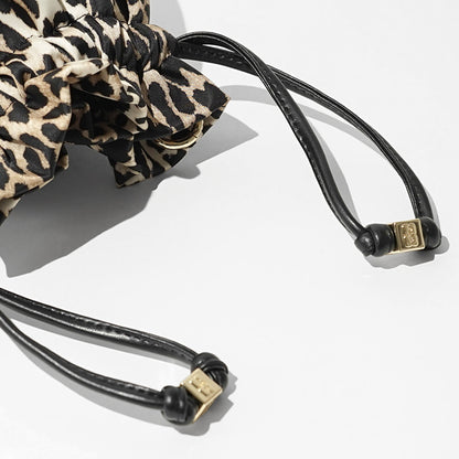 GANNI レディース ポーチ PRINTED BOU BUCKET POUCH IN LEOPARD B3010069 ALMOND MILK アーモンドミルク 859