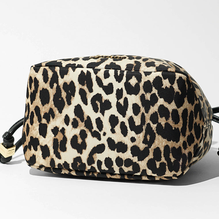 GANNI レディース ポーチ PRINTED BOU BUCKET POUCH IN LEOPARD B3010069 ALMOND MILK アーモンドミルク 859