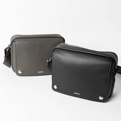 LOEWE メンズ ショルダーバッグ MEDIUM PEBBLE MESSENGER BAG BANBA73X03 2カラー