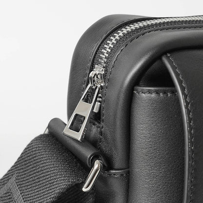 LOEWE メンズ ショルダーバッグ MEDIUM PEBBLE MESSENGER BAG BANBA73X03 2カラー