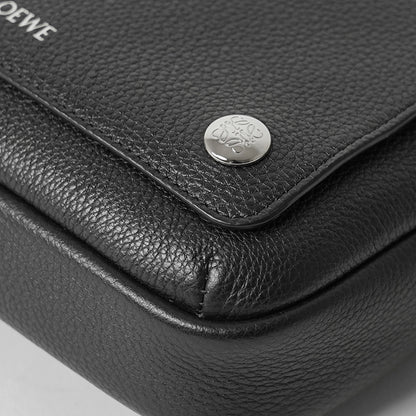 LOEWE メンズ ショルダーバッグ SMALL PEBBLE MESSENGER BAG BANBPCBX01 BLACK ブラック 1100