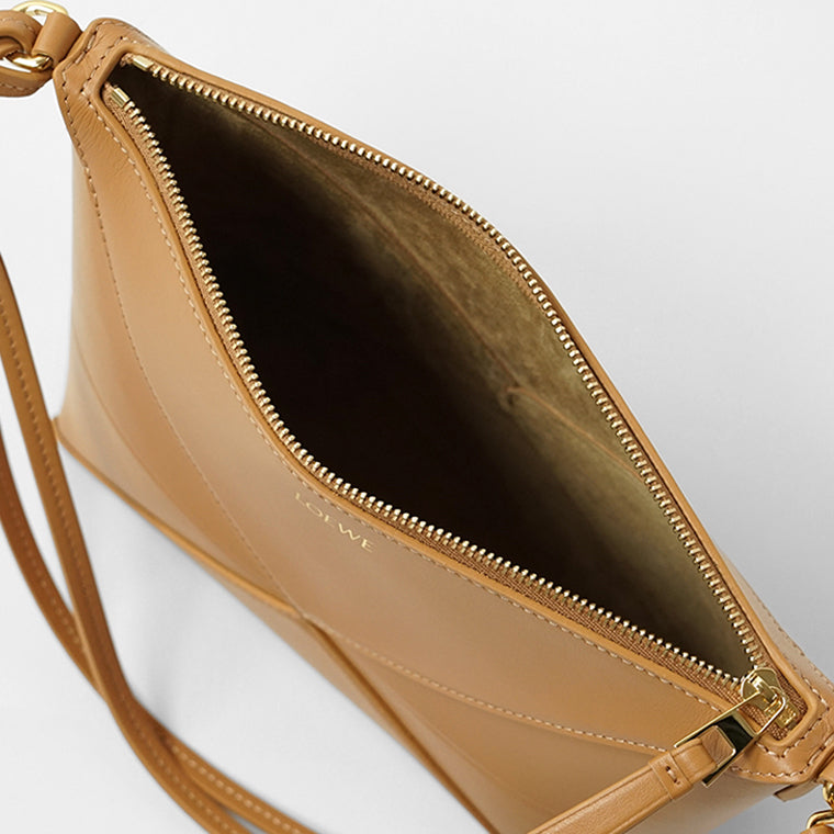 LOEWE レディース バッグ PUZZLE FOLD POUCH C510PT1X01 2カラー