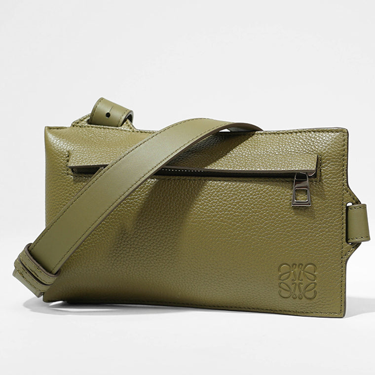 LOEWE メンズ ワンショルダーバッグ VERTICAL T POCKET C660P02X01 OLIVE オリーブ 8795