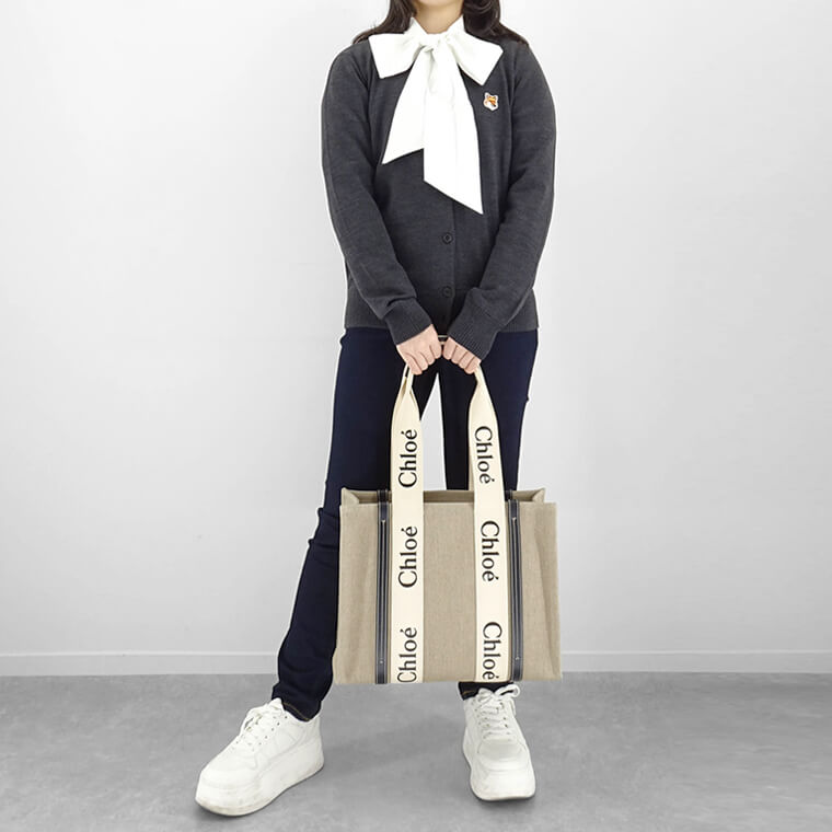 Chloe レディース トートバッグ WOODY MEDIUM TOTE CHC22AS383I26 WHITE BLUE 91J