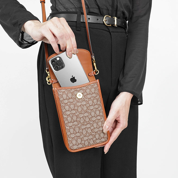 COACH レディース フォンケース PHONE CROSS BODY CM510 B4TA7 ブラウン COCOA BURNISHED AMBER