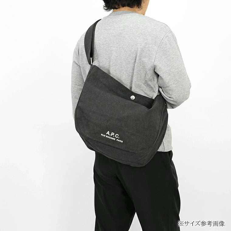 A.P.C. レディース メンズ ショルダーバッグ JOURNAL COHIZ M61939 INDIGO インディゴ IAI