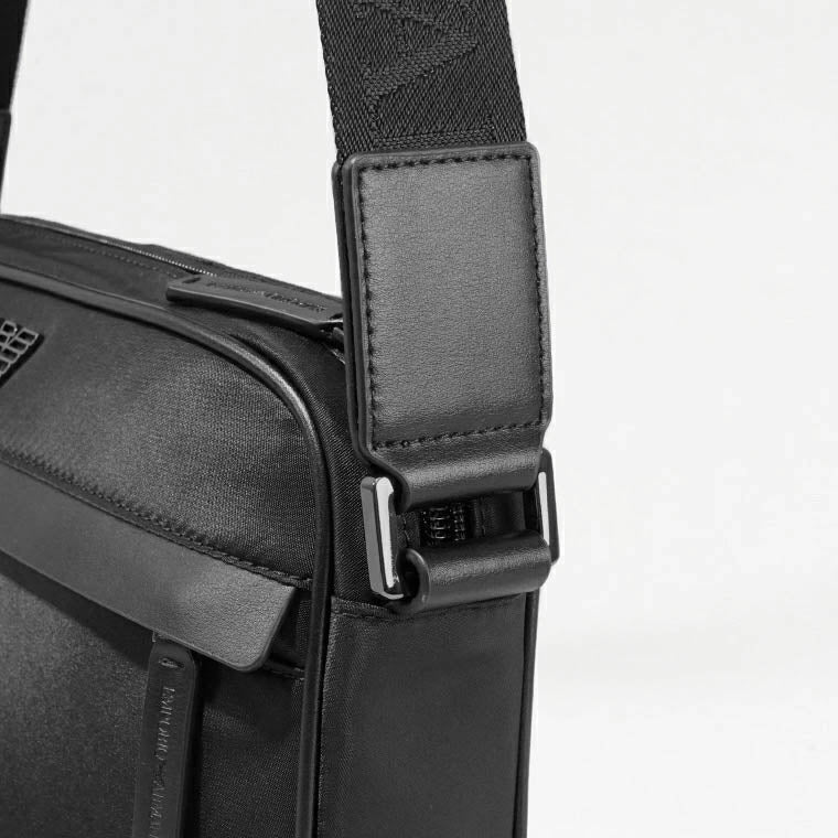 EMPORIO ARMANI メンズ レディース ショルダーバッグ EM001803 AF13454 BLACK BEAUTY ブラック UC001