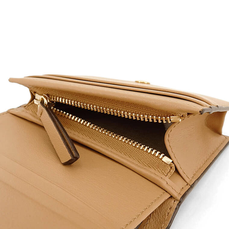 新品Jimmychoo 二つ折り財布　ベージュ系 imgrc0094844688.jpg