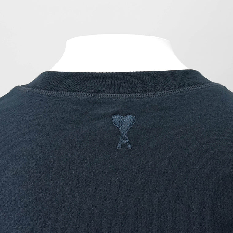 【SUMMER FINAL SALE】 AMI メンズ 長袖Tシャツ HTS248 JE0119 BLEU MARINE ネイビー 4011