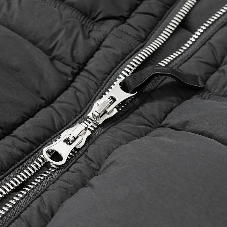 STONE ISLAND メンズ ダウンジャケット SEAMLESS TUNNEL NYLON DOWN TC K2S154100039 S0028 ブラック V0029