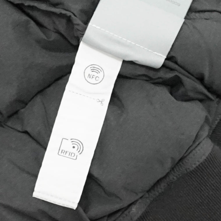 STONE ISLAND メンズ ダウンジャケット SEAMLESS TUNNEL NYLON DOWN TC K2S154100039 S0028 ブラック V0029