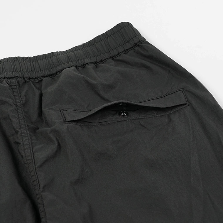 STONE ISLAND メンズ カーゴパンツ STRETCH COTTON TELA PARACADUTE L1S153100031 S0003 ブラック V0029