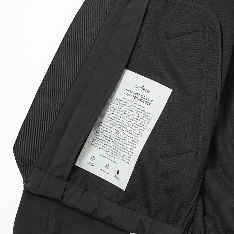 STONE ISLAND メンズ ブルゾン LIGHT SOFT SHELL R E DYE TECHNOLOGY L1S154100022 S0A22 ブラック V0029