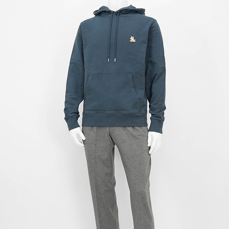 【2024AW CLEARANCE SALE】 MAISON KITSUNE メンズ パーカー CHILLAX PATCH REGULAR HOODIE LM00706 KM0001 INK BLUE ネイビー P476