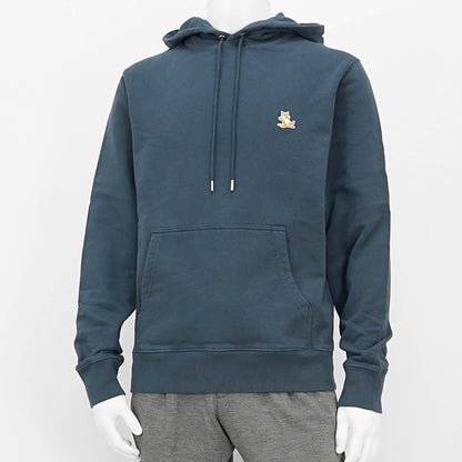 【2024AW CLEARANCE SALE】 MAISON KITSUNE メンズ パーカー CHILLAX PATCH REGULAR HOODIE LM00706 KM0001 INK BLUE ネイビー P476